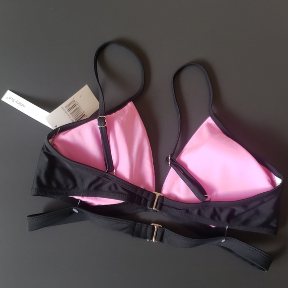 NWT! NINETY FIVE ° BLACK & BLOOM WRAP AROUND BIKINI TOP - Picture 5 of 6
